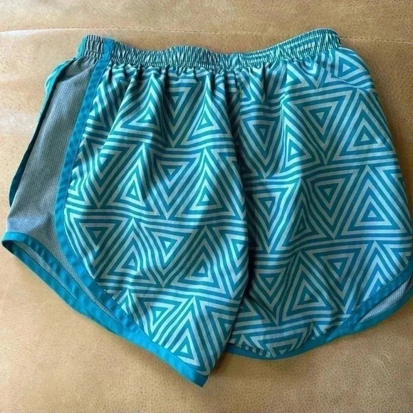 Women’s Nike Dri-Fit Gray And Teal Geometric Print Shorts Size XS Minor Flaw - Picture 6 of 7